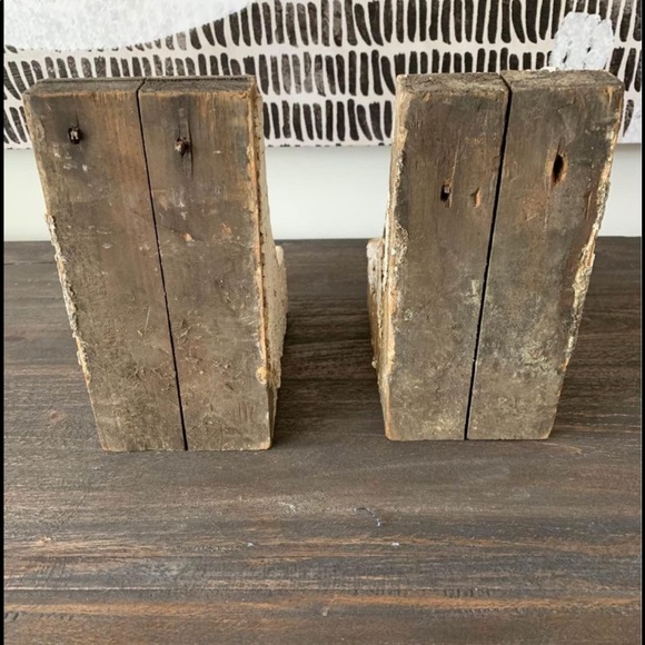 Set of Distressed Corbels - Picture 5 of 5